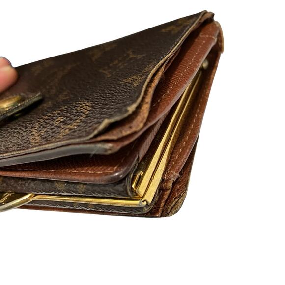 Louis Vuitton Vintage Bi Fold Small Wallet - Picture 15 of 16